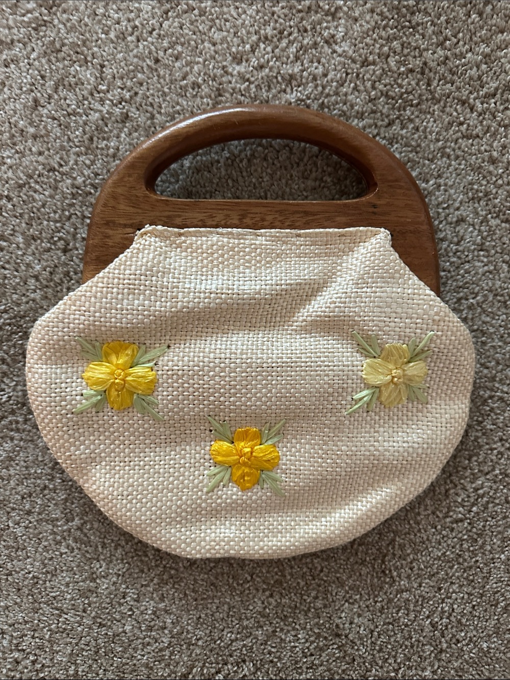 Vintage Raffia Straw Floral Handbag | Purse with Wood Handles | - Picture 5 of 11